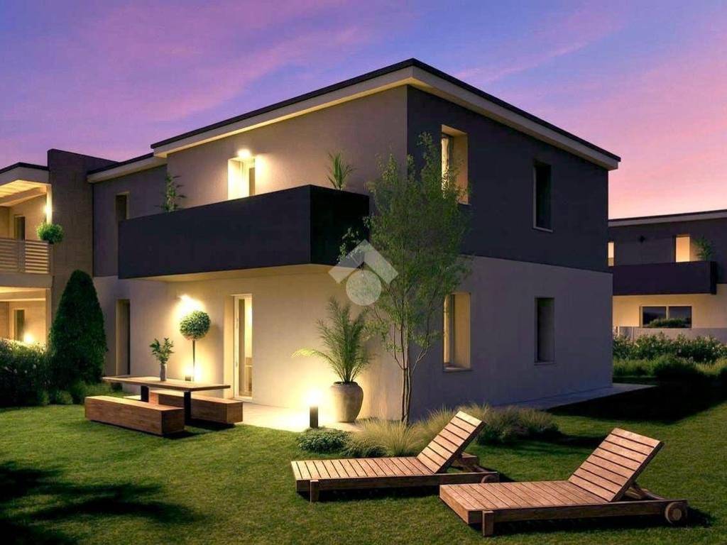 casa indipendente in vendita a Castelnuovo del Garda