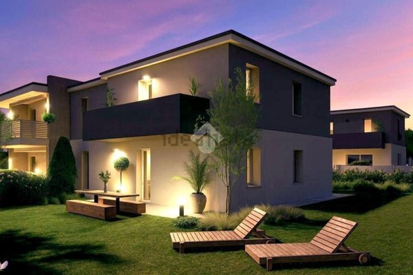 casa indipendente in vendita a Castelnuovo del Garda