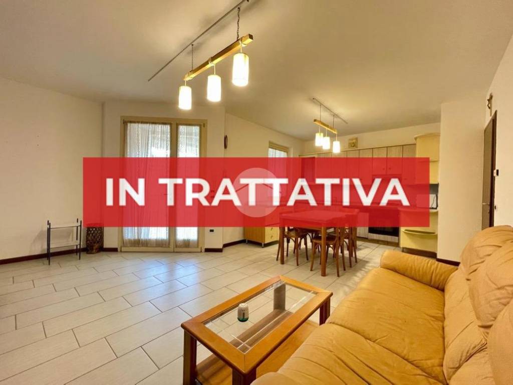 appartamento in vendita a Castelnuovo del Garda in zona Sandrà