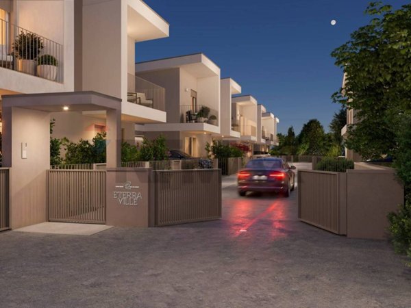 casa indipendente in vendita a Castelnuovo del Garda