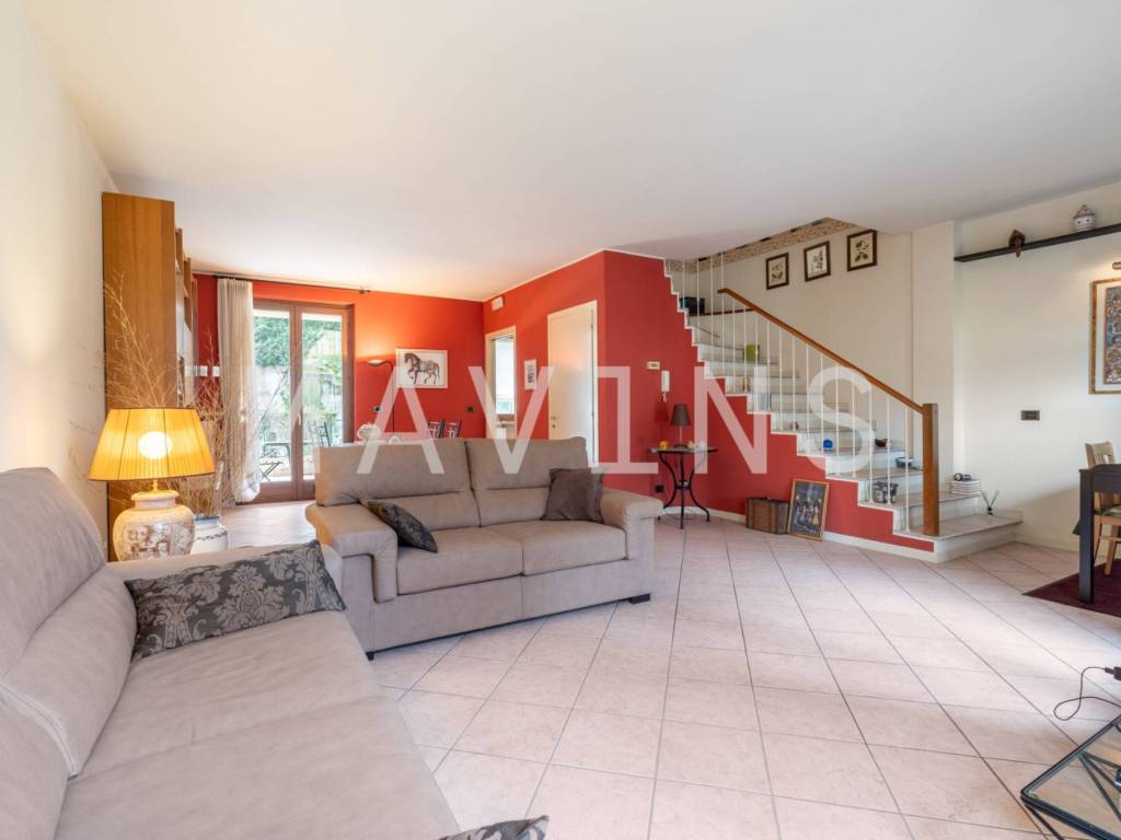 casa indipendente in vendita a Castelnuovo del Garda