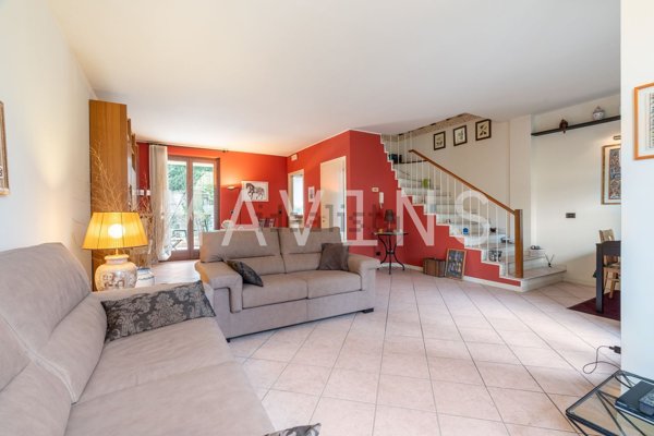 casa indipendente in vendita a Castelnuovo del Garda