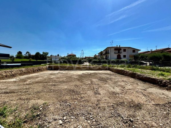 appartamento in vendita a Castelnuovo del Garda in zona Sandrà