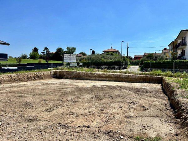 appartamento in vendita a Castelnuovo del Garda in zona Sandrà
