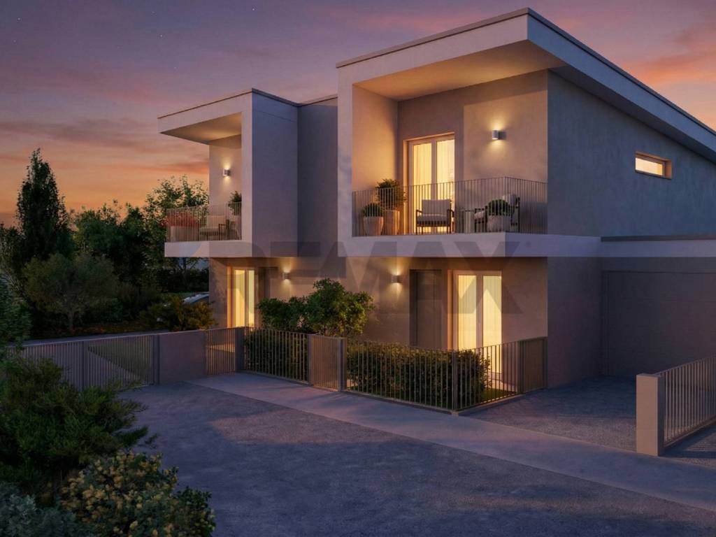 casa indipendente in vendita a Castelnuovo del Garda