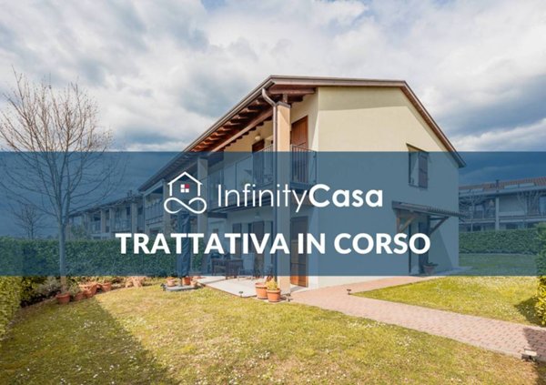 casa indipendente in vendita a Castelnuovo del Garda in zona Sandrà