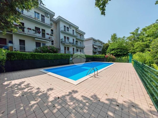 appartamento in vendita a Castelnuovo del Garda in zona Cavalcaselle