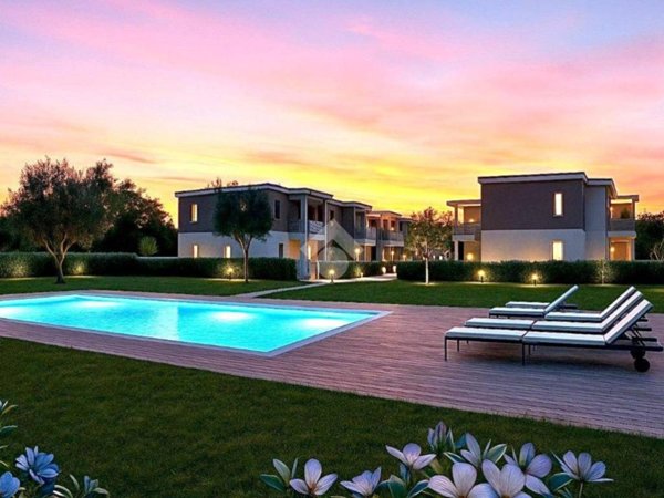 appartamento in vendita a Castelnuovo del Garda in zona Sandrà