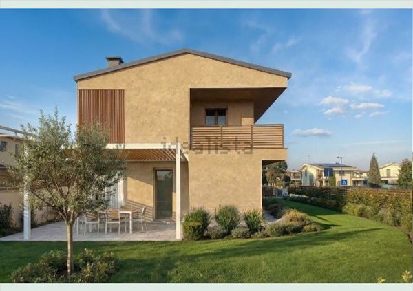 appartamento in vendita a Castelnuovo del Garda in zona Cavalcaselle