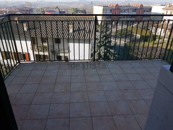 appartamento in vendita a Castelnuovo del Garda in zona Cavalcaselle
