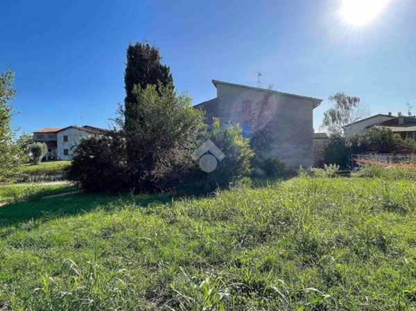 casa indipendente in vendita a Castelnuovo del Garda