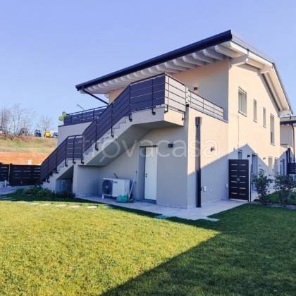 casa indipendente in vendita a Castelnuovo del Garda