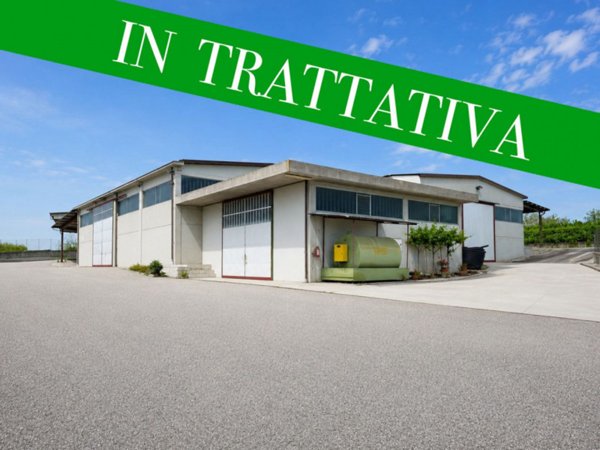 terreno edificabile in vendita a Castelnuovo del Garda in zona Sandrà