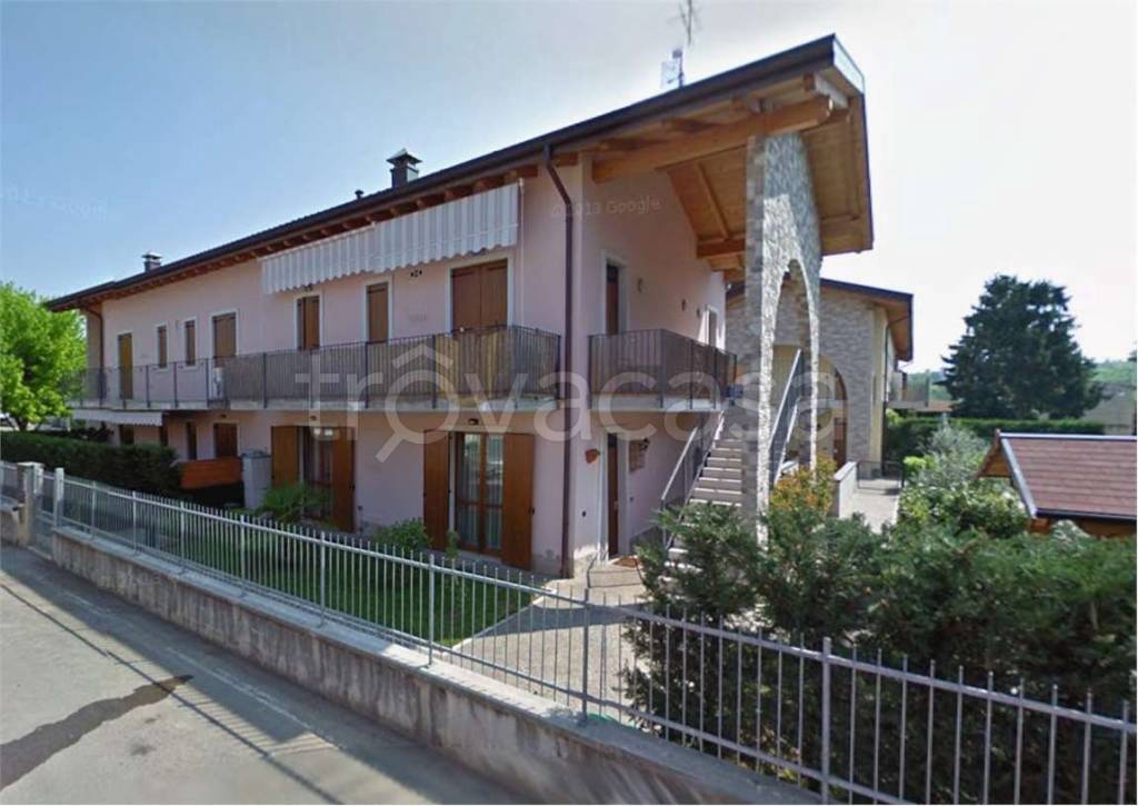 appartamento in vendita a Castelnuovo del Garda in zona Camalavicina