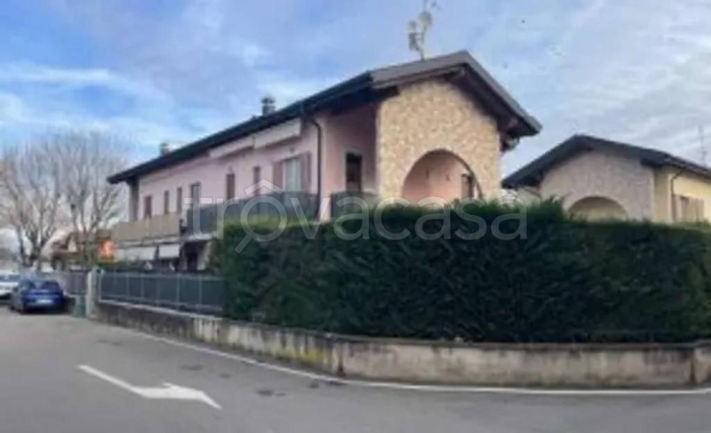 appartamento in vendita a Castelnuovo del Garda in zona Camalavicina