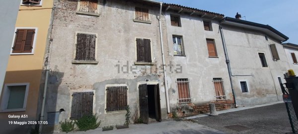 casa semindipendente in vendita a Castelnuovo del Garda