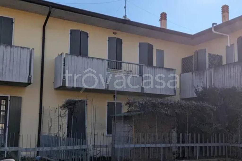 appartamento in vendita a Castelnuovo del Garda in zona Oliosi