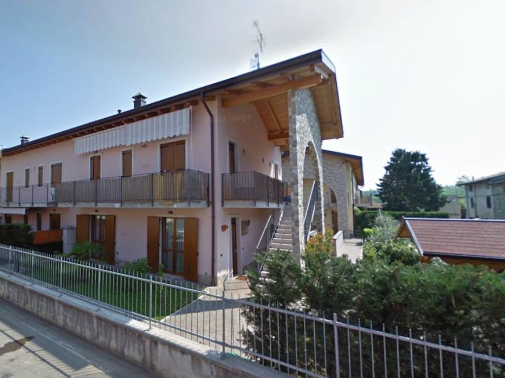 appartamento in vendita a Castelnuovo del Garda in zona Camalavicina
