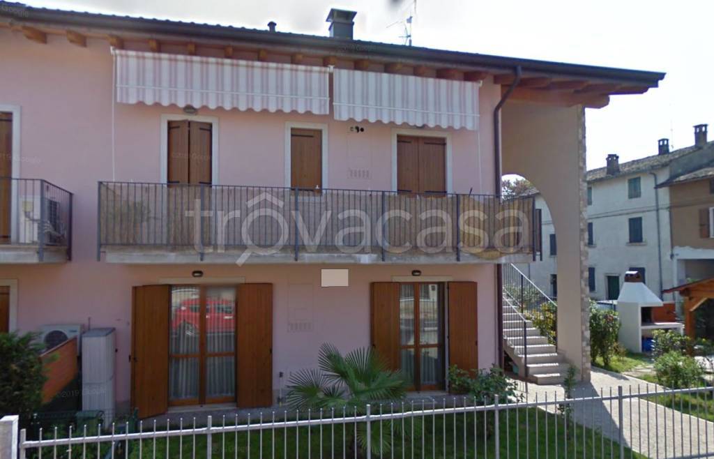 appartamento in vendita a Castelnuovo del Garda in zona Camalavicina