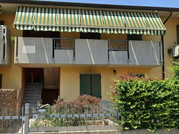 appartamento in vendita a Castelnuovo del Garda in zona Oliosi