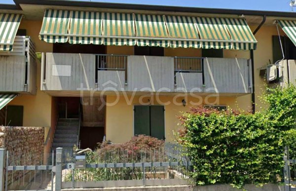 appartamento in vendita a Castelnuovo del Garda in zona Oliosi
