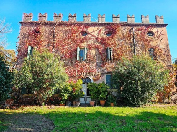 villa in vendita a Castelnuovo del Garda