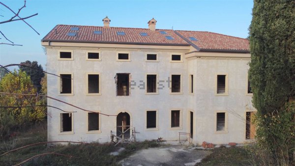 casa indipendente in vendita a Castelnuovo del Garda in zona Oliosi