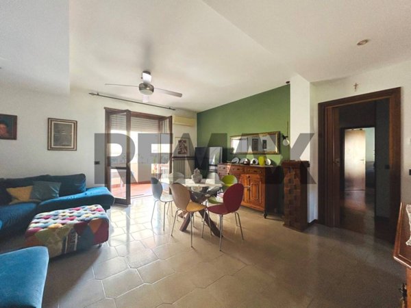 appartamento in vendita a Castelnuovo del Garda in zona Sandrà