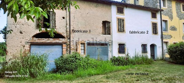 casale in vendita a Castelnuovo del Garda in zona Camalavicina