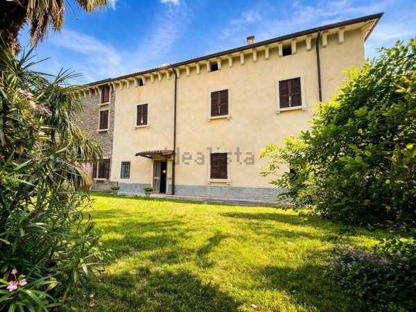 terreno agricolo in vendita a Castelnuovo del Garda in zona Cavalcaselle