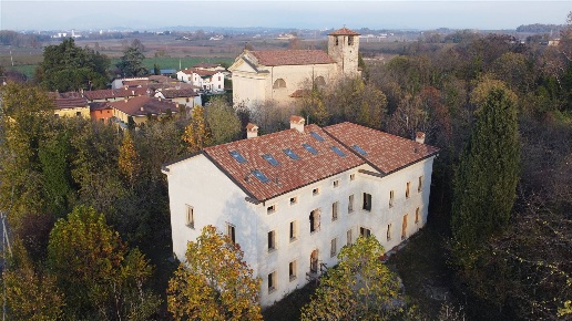 casa indipendente in vendita a Castelnuovo del Garda in zona Oliosi