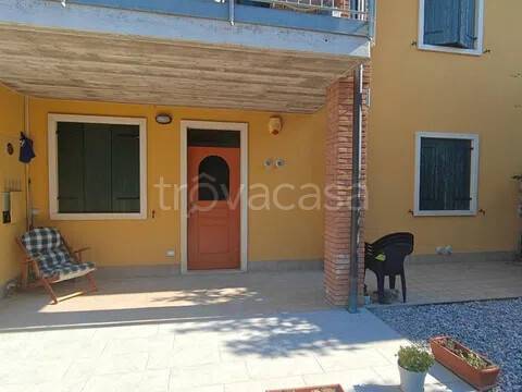 appartamento in vendita a Castelnuovo del Garda in zona Cavalcaselle