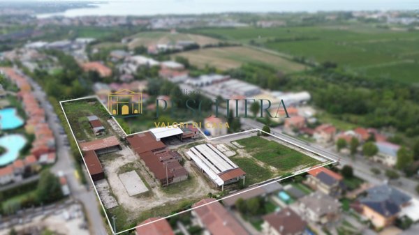 terreno edificabile in vendita a Castelnuovo del Garda in zona Cavalcaselle