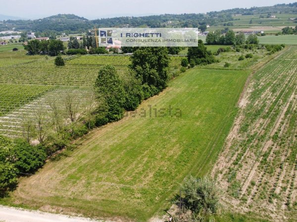 ufficio in vendita a Castelnuovo del Garda in zona Sandrà