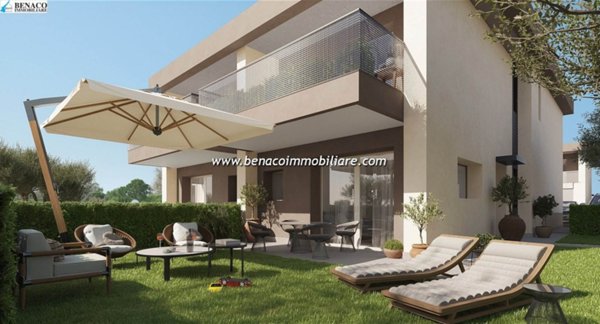 casa indipendente in vendita a Castelnuovo del Garda in zona Sandrà