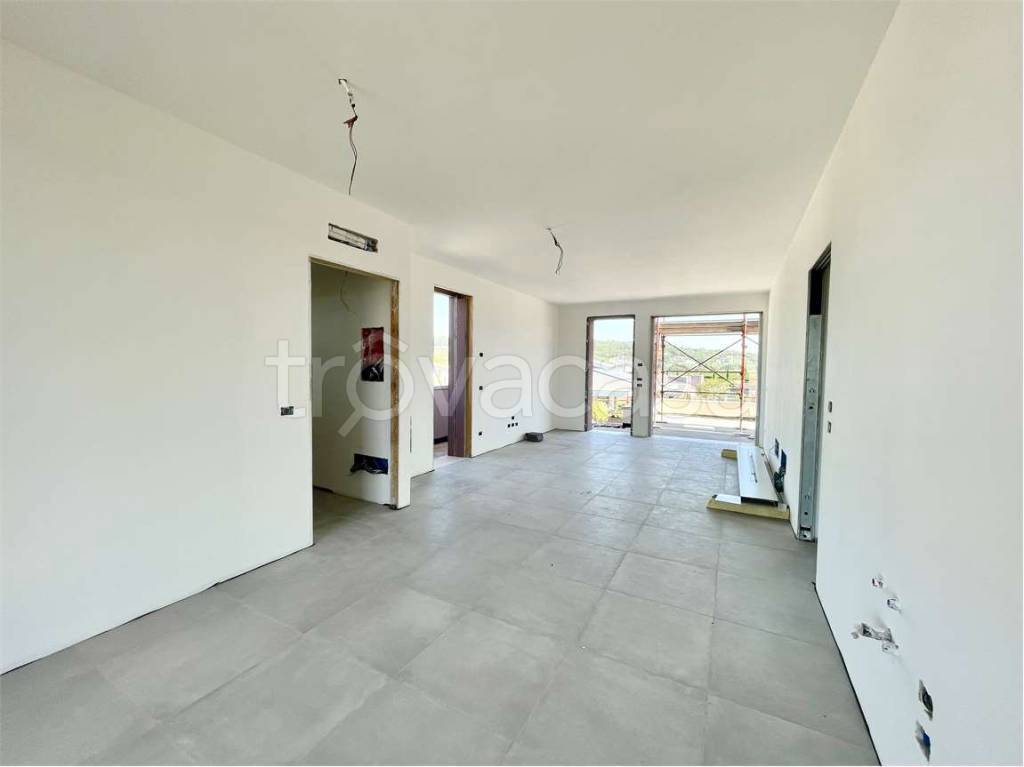 appartamento in vendita a Castelnuovo del Garda in zona Sandrà