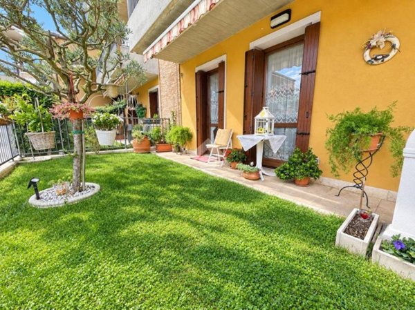 appartamento in vendita a Castelnuovo del Garda in zona Cavalcaselle