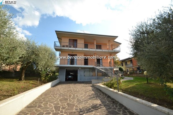 appartamento in vendita a Castelnuovo del Garda in zona Sandrà