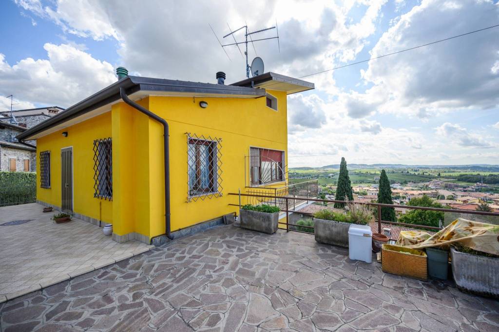 casa indipendente in vendita a Cavaion Veronese