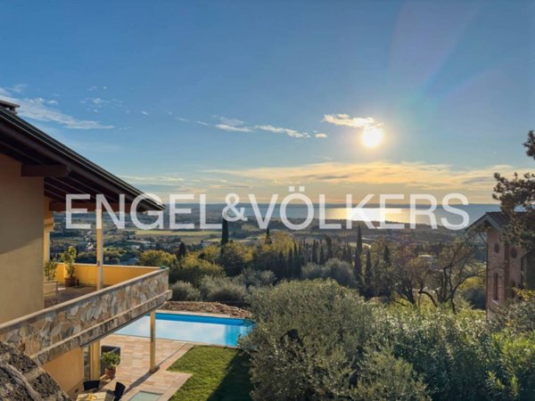 casa indipendente in vendita a Cavaion Veronese