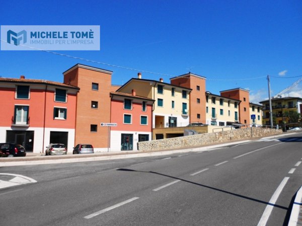 ufficio in vendita a Cavaion Veronese