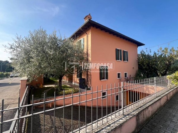 casa indipendente in vendita a Cavaion Veronese