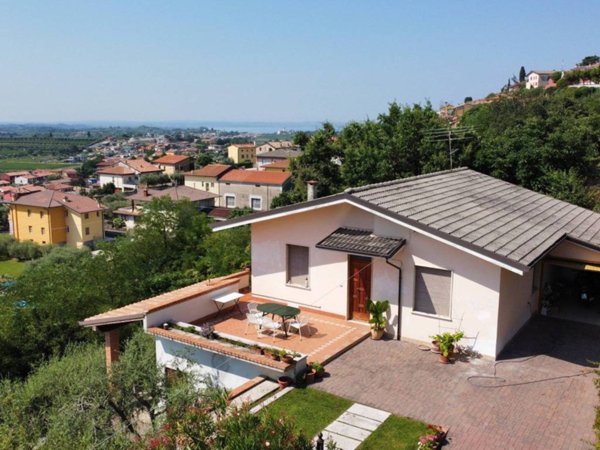 casa indipendente in vendita a Cavaion Veronese