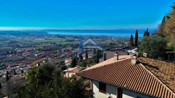 casa indipendente in vendita a Cavaion Veronese