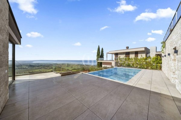 casa indipendente in vendita a Cavaion Veronese