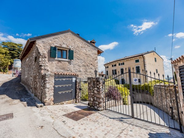 appartamento in vendita a Cavaion Veronese