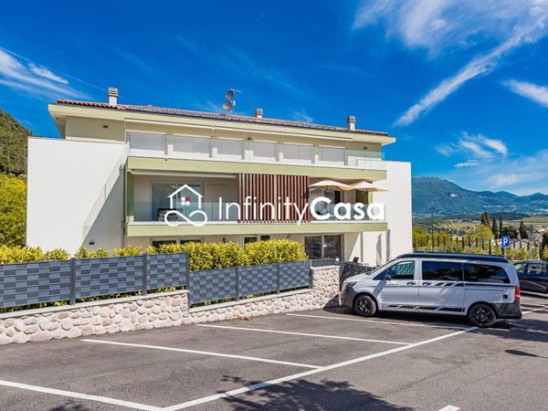 appartamento in vendita a Cavaion Veronese