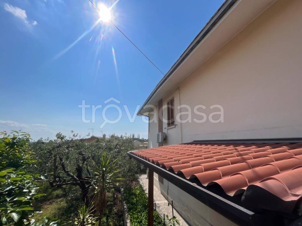 casa indipendente in vendita a Cavaion Veronese
