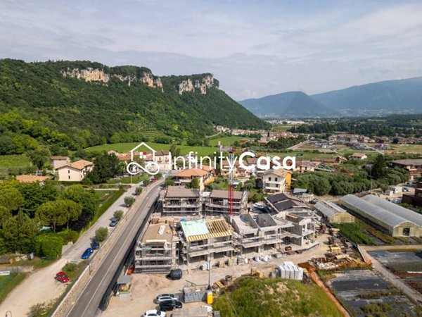 casa indipendente in vendita a Cavaion Veronese