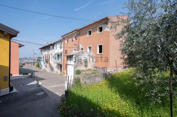 appartamento in vendita a Cavaion Veronese